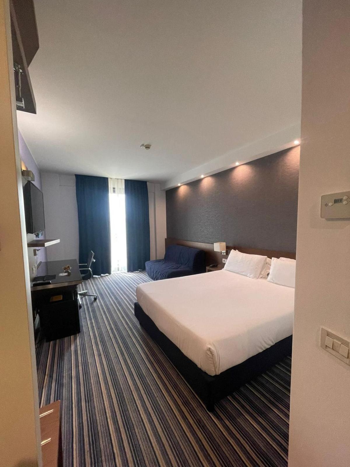 Gp Hotel Рим Экстерьер фото